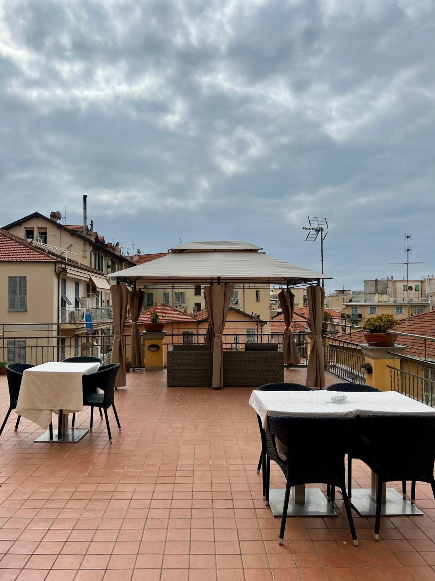 Hotel Casa Zeffirino à San Remo Extérieur photo