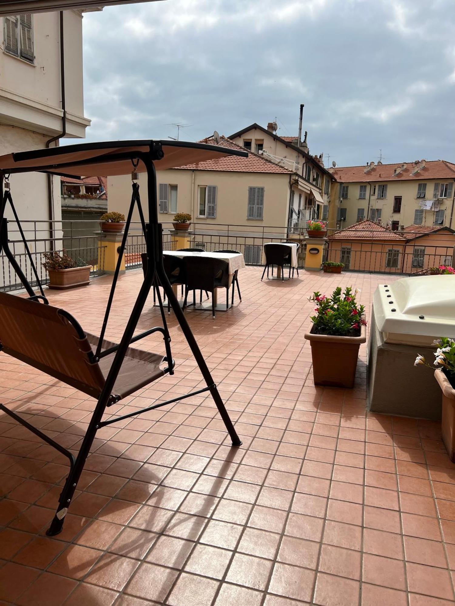 Hotel Casa Zeffirino à San Remo Extérieur photo