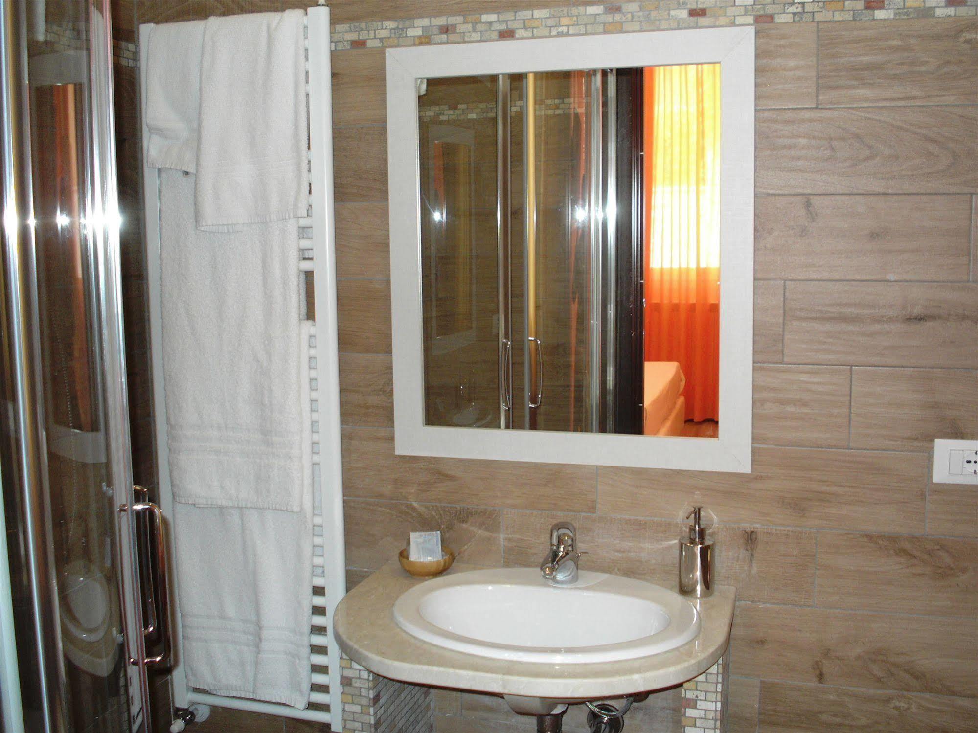 Hotel Casa Zeffirino à San Remo Extérieur photo